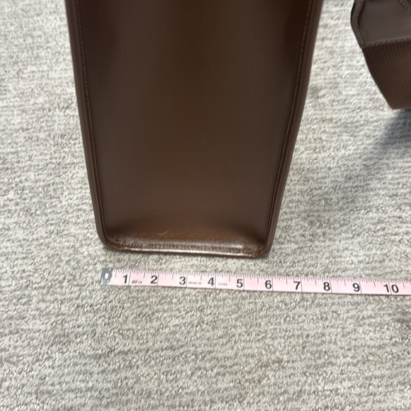 Gucci Medium Tote with Interlocking G - Picture 11 of 14